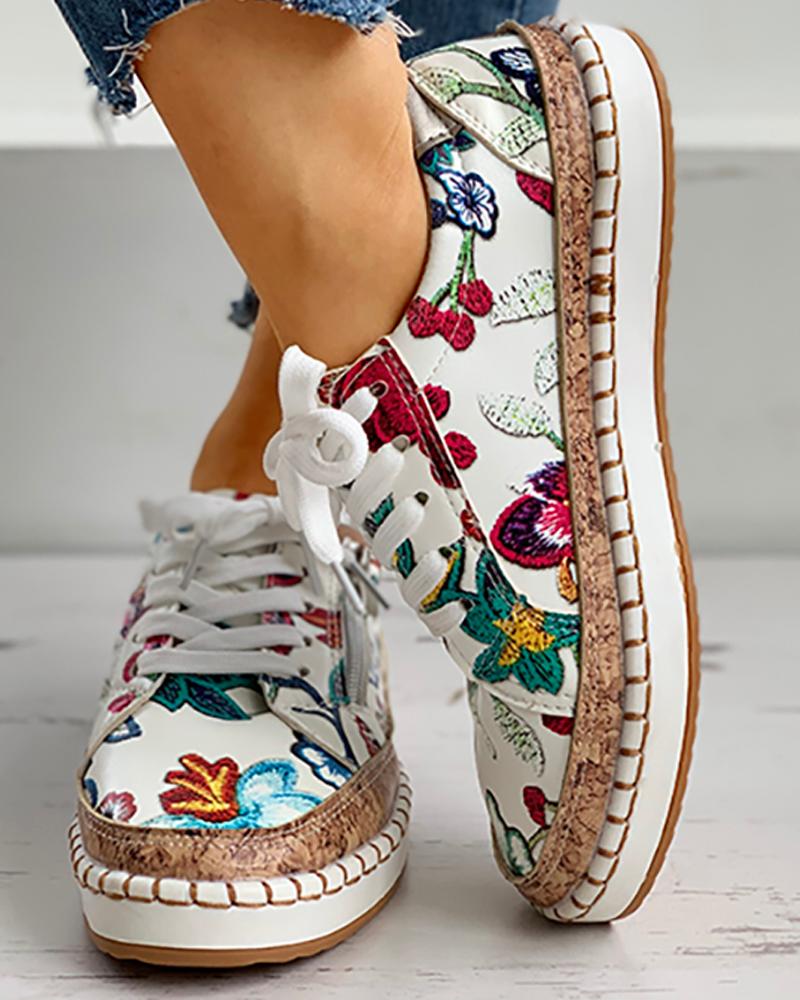 Schnürschuhe aus Canvas mit floralem Muster