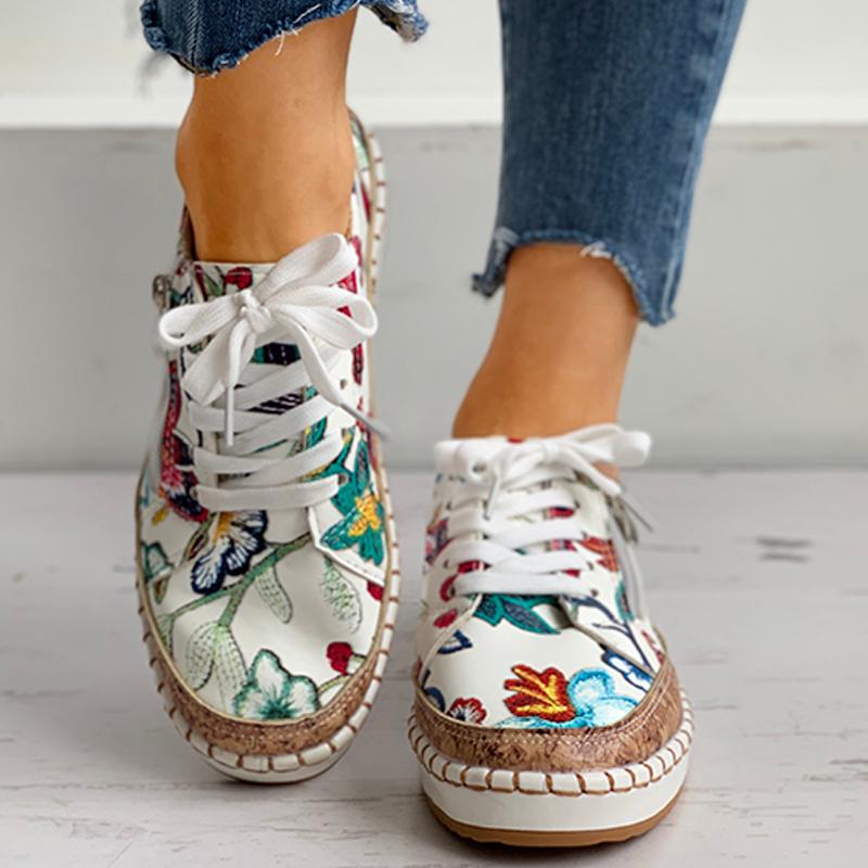 Schnürschuhe aus Canvas mit floralem Muster