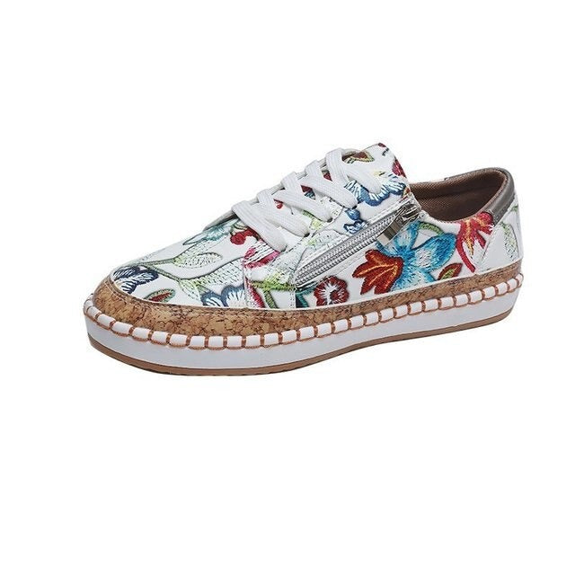 Schnürschuhe aus Canvas mit floralem Muster
